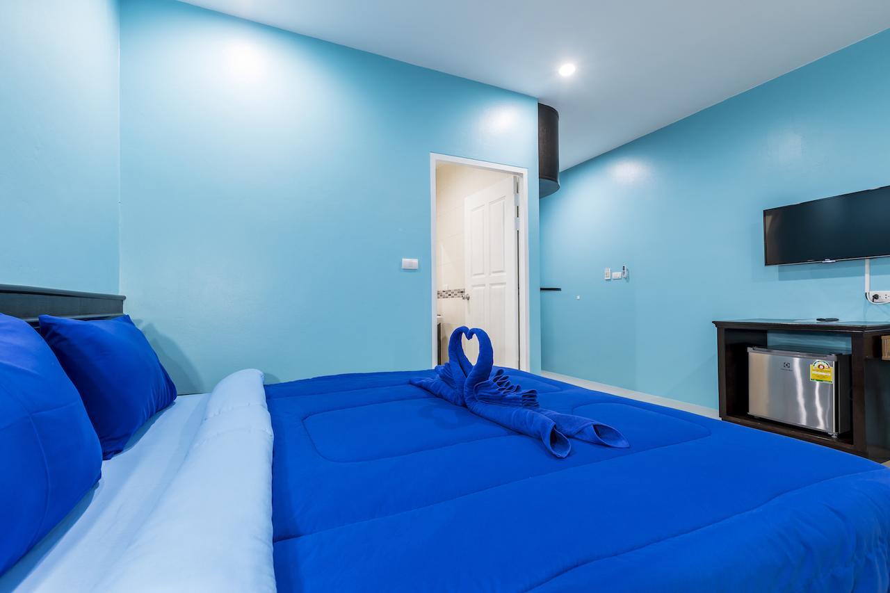Hotel Surf Blue Kata Room photo